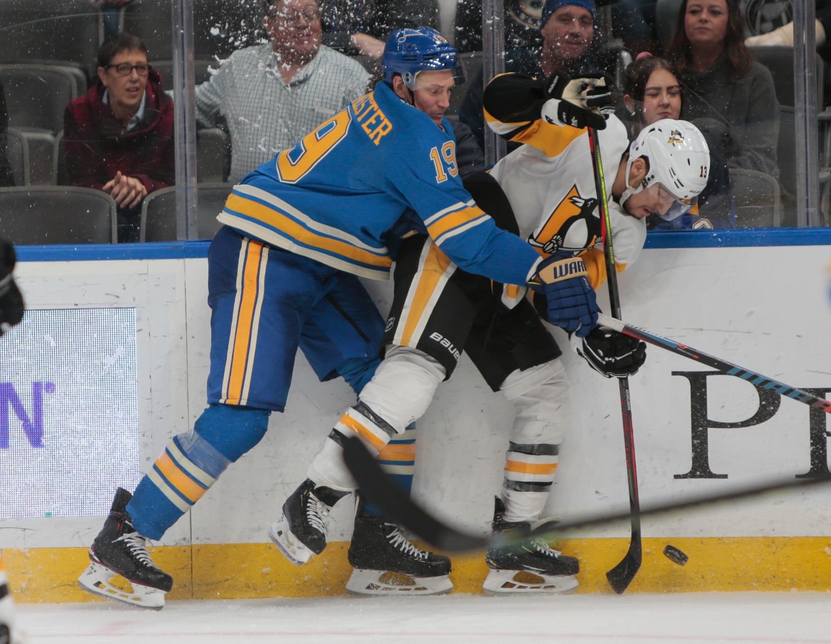 Blues take on Penguins at home